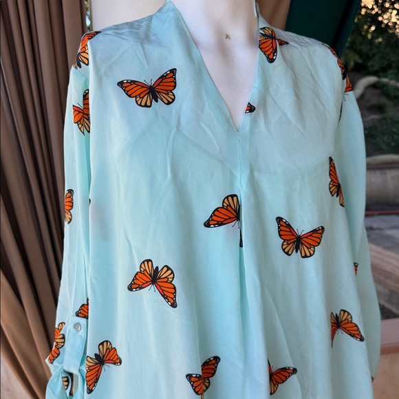 J. Peterman Blue monarch Butterfly Print teal blue Blouse Size XL Silk - Picture 3 of 5